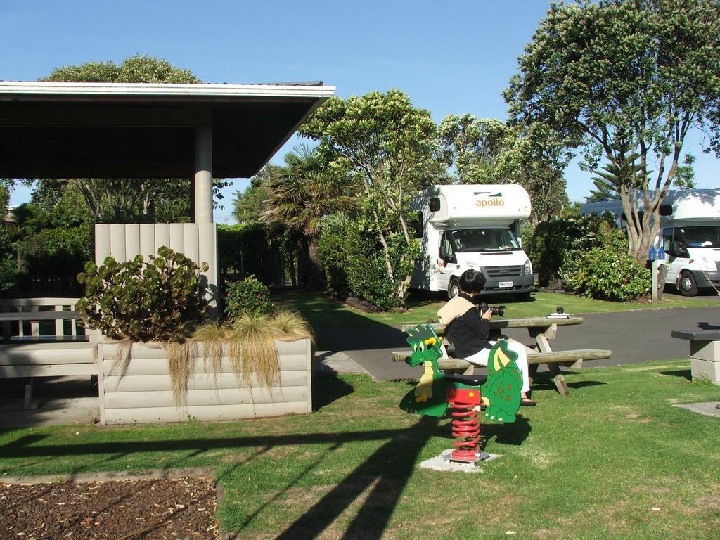 New Plymouth Top 10 Holiday Park Экстерьер фото