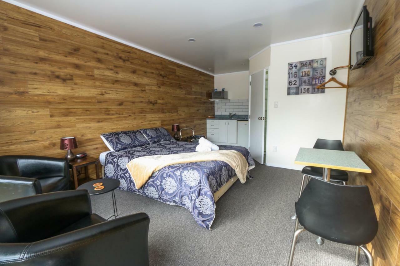 New Plymouth Top 10 Holiday Park Экстерьер фото